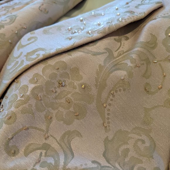 Beautiful Classic Mother of the Bride Dress - Picture 11 of 14